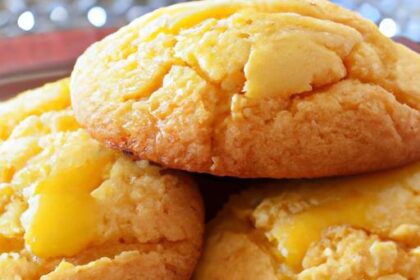 Golden Delight: Cornbread Cookies with Sweet Honey Glaze