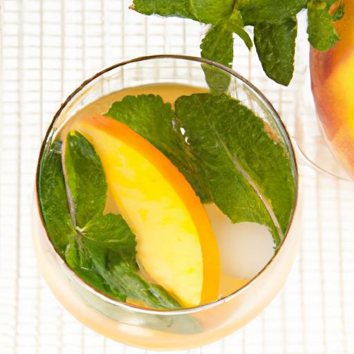 Sip Refreshment: The Art of Iced Peach Green Tea Lemonade