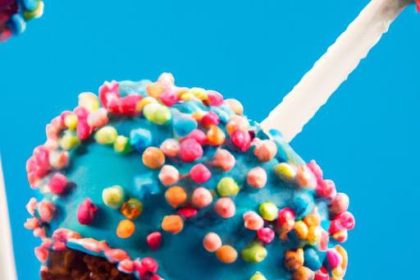 Sweet Celebrations: The Art of Birthday Cake Pops Explained